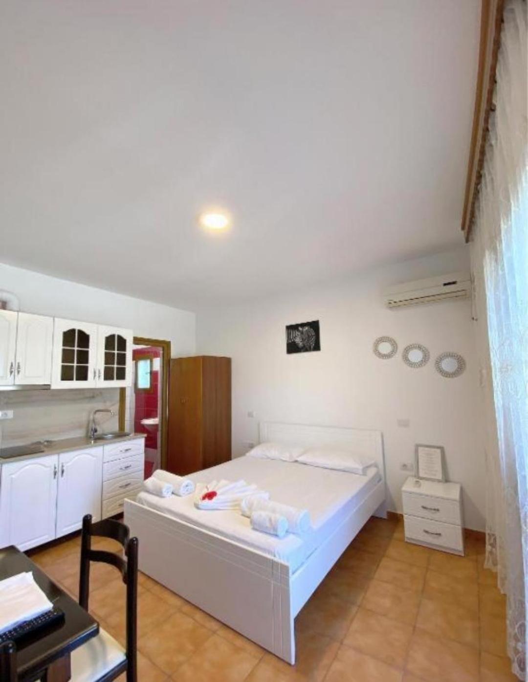 Arlind'S Apartaments Влёра Экстерьер фото
